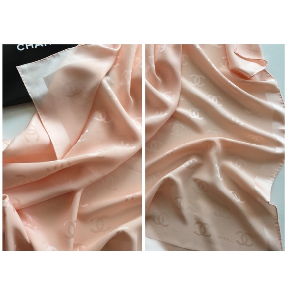 100% Auth CHANEL 100% Silk Scarf - Picture 5 of 8
